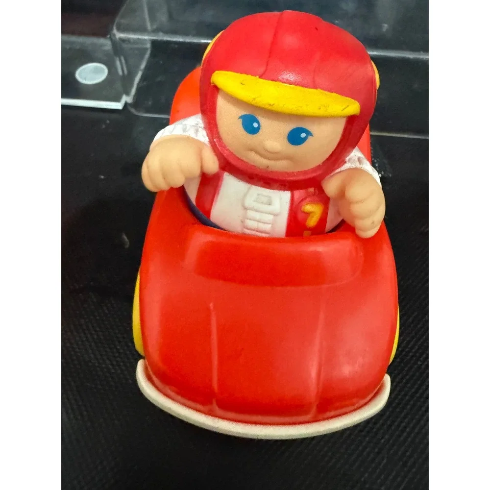 Fisher Price Little People Wheelies Red Race Car Driver #7 Figure Vehicle Toy